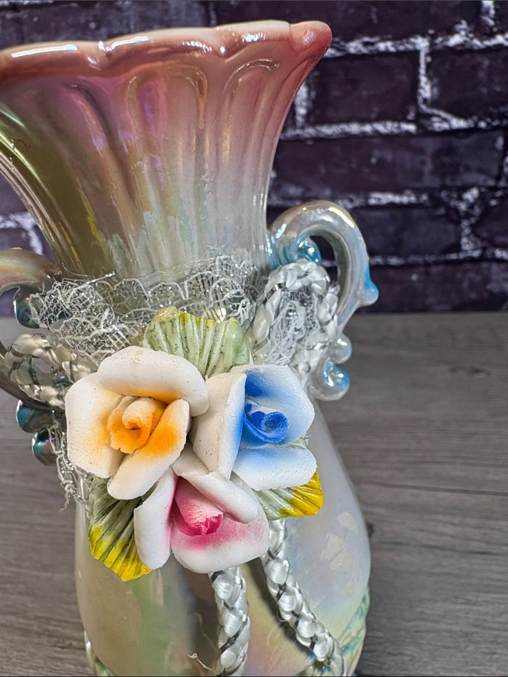 N/A elegant iridescent